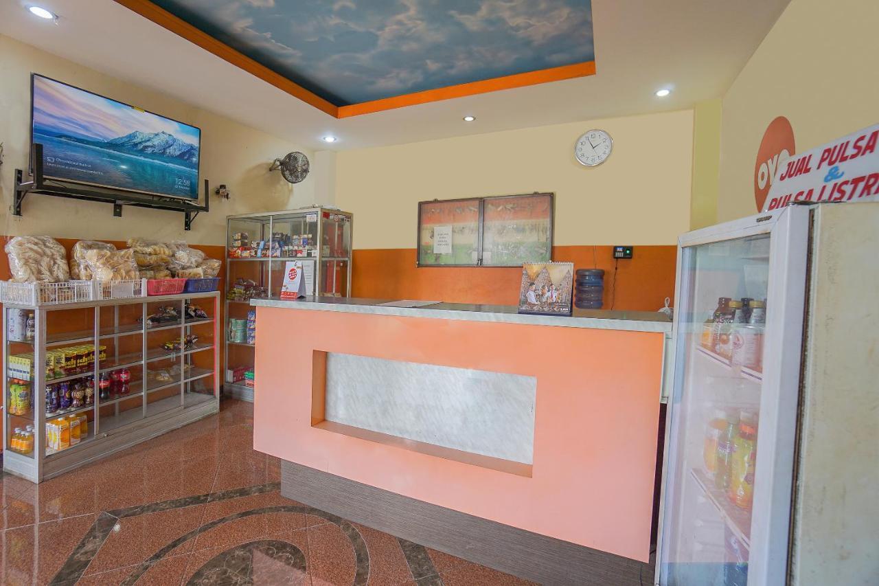Super Oyo 2639 Oxy Townhouse Hotel Manado Exterior foto